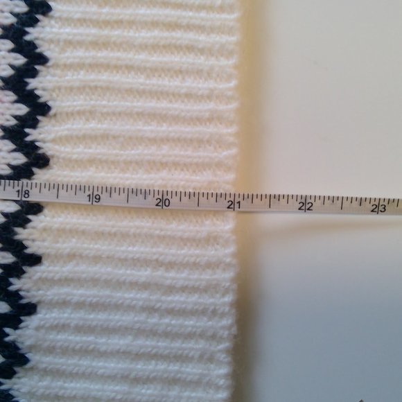 NWT cute Christmas sweater - H&M - Picture 5 of 6